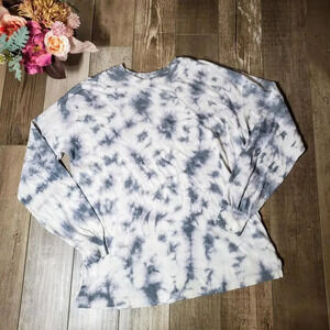SO Women's Gray and White Tie-Dyed Long Sleeve Crewneck T-Shirt Size Small